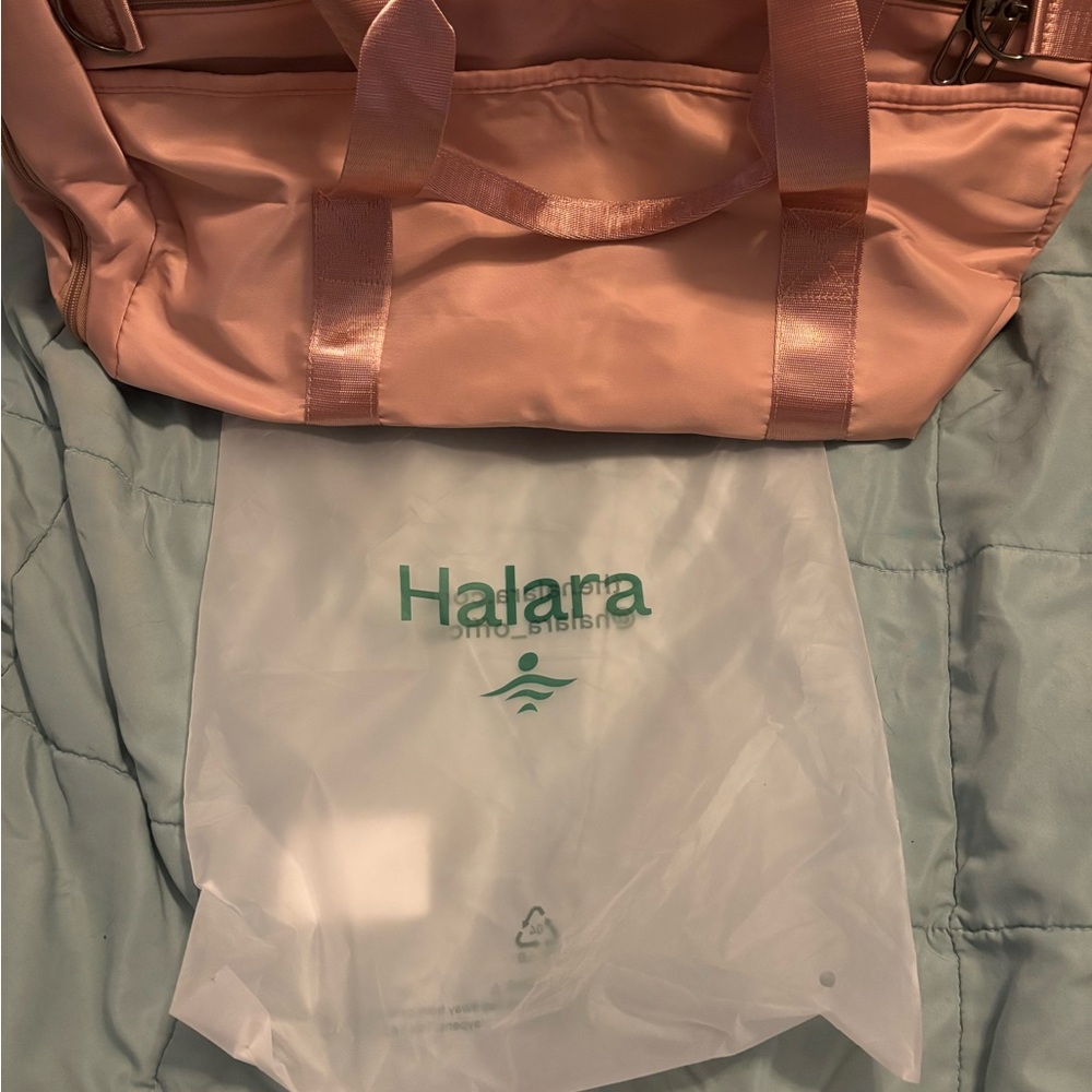 HALARA Blush Pink Travel Bag